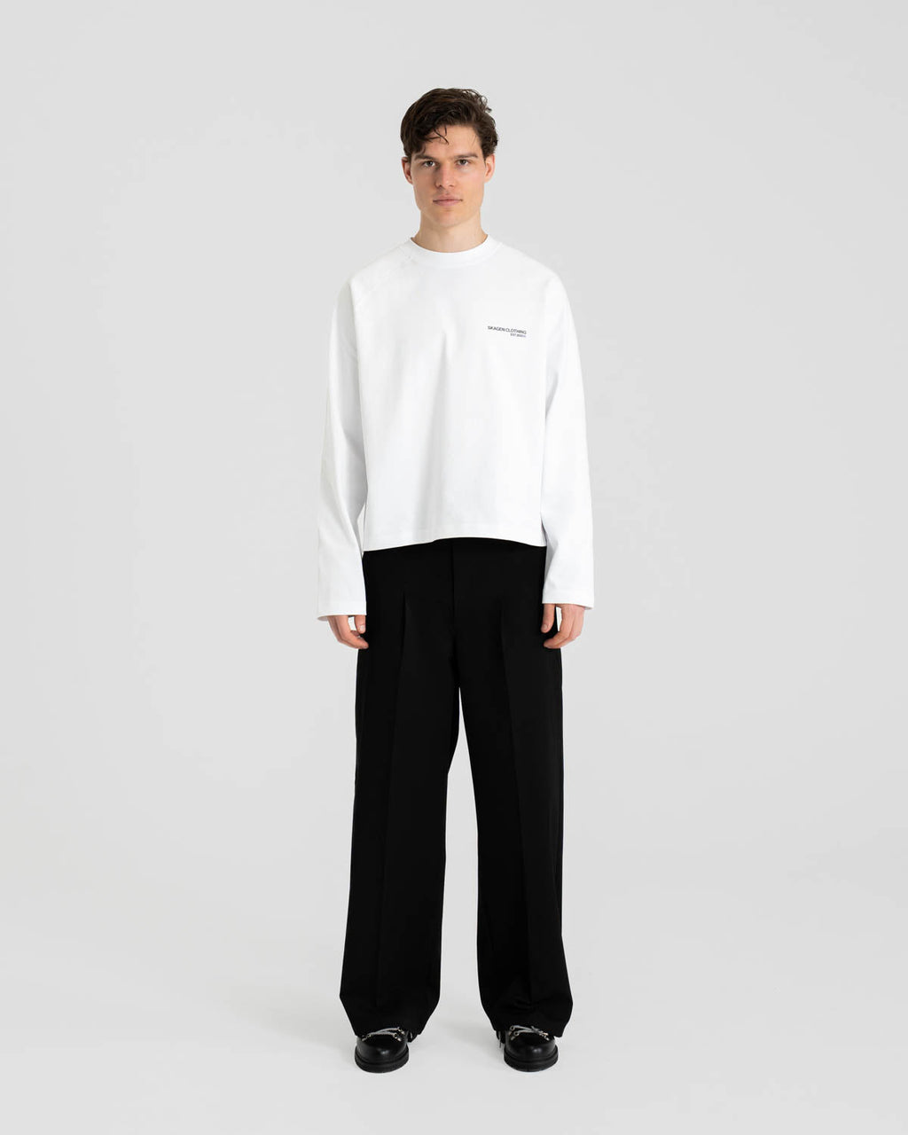 Everyday Essential Raglan Longsleeve White