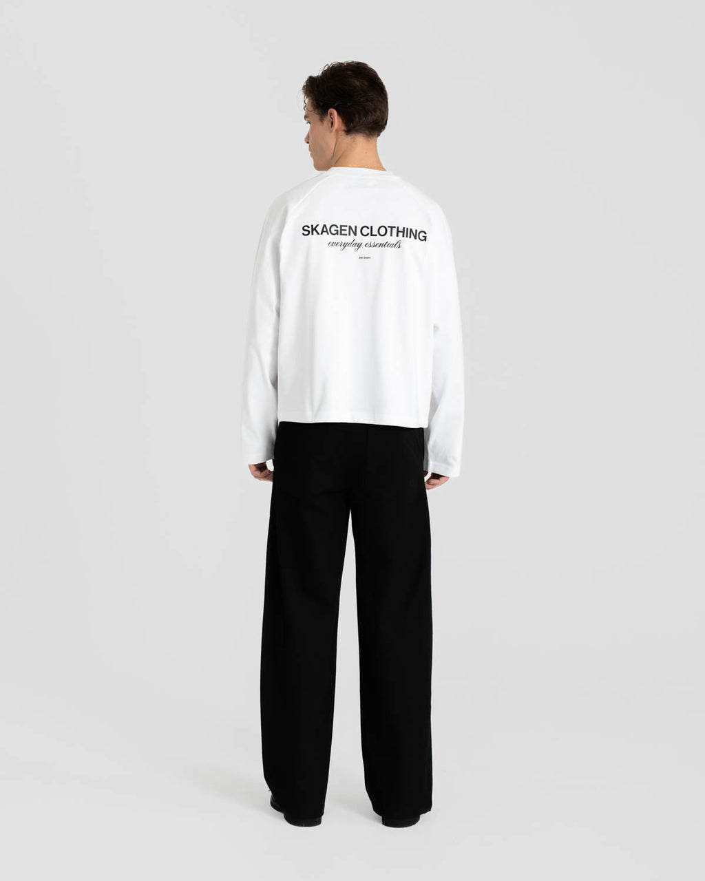 Everyday Essential Raglan Longsleeve White