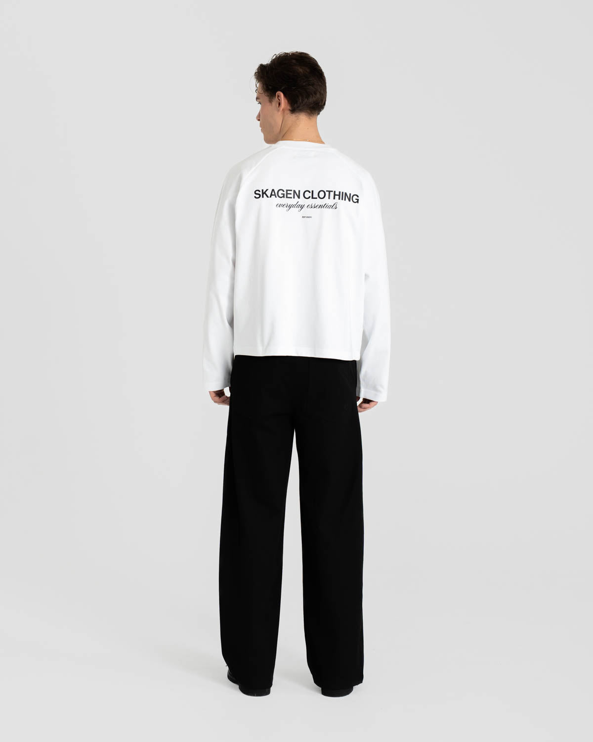 Everyday Essential Raglan Longsleeve White