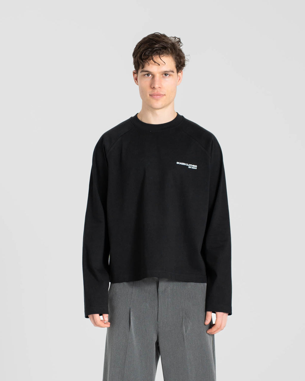 Everyday Essential Raglan Longsleeve Black