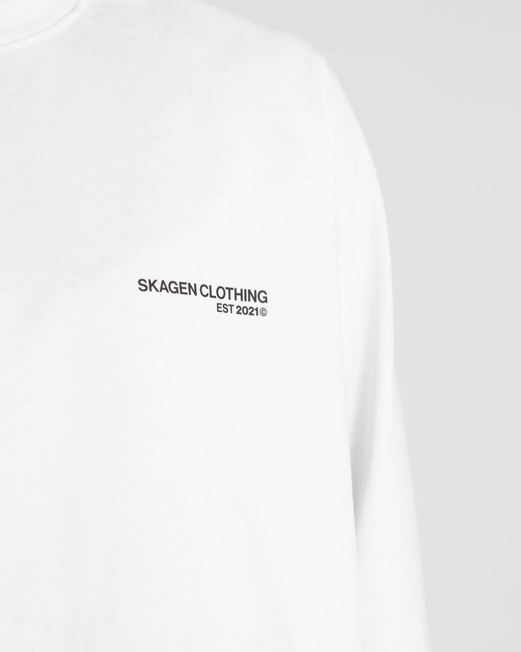 Everyday Essential Raglan Longsleeve White dame