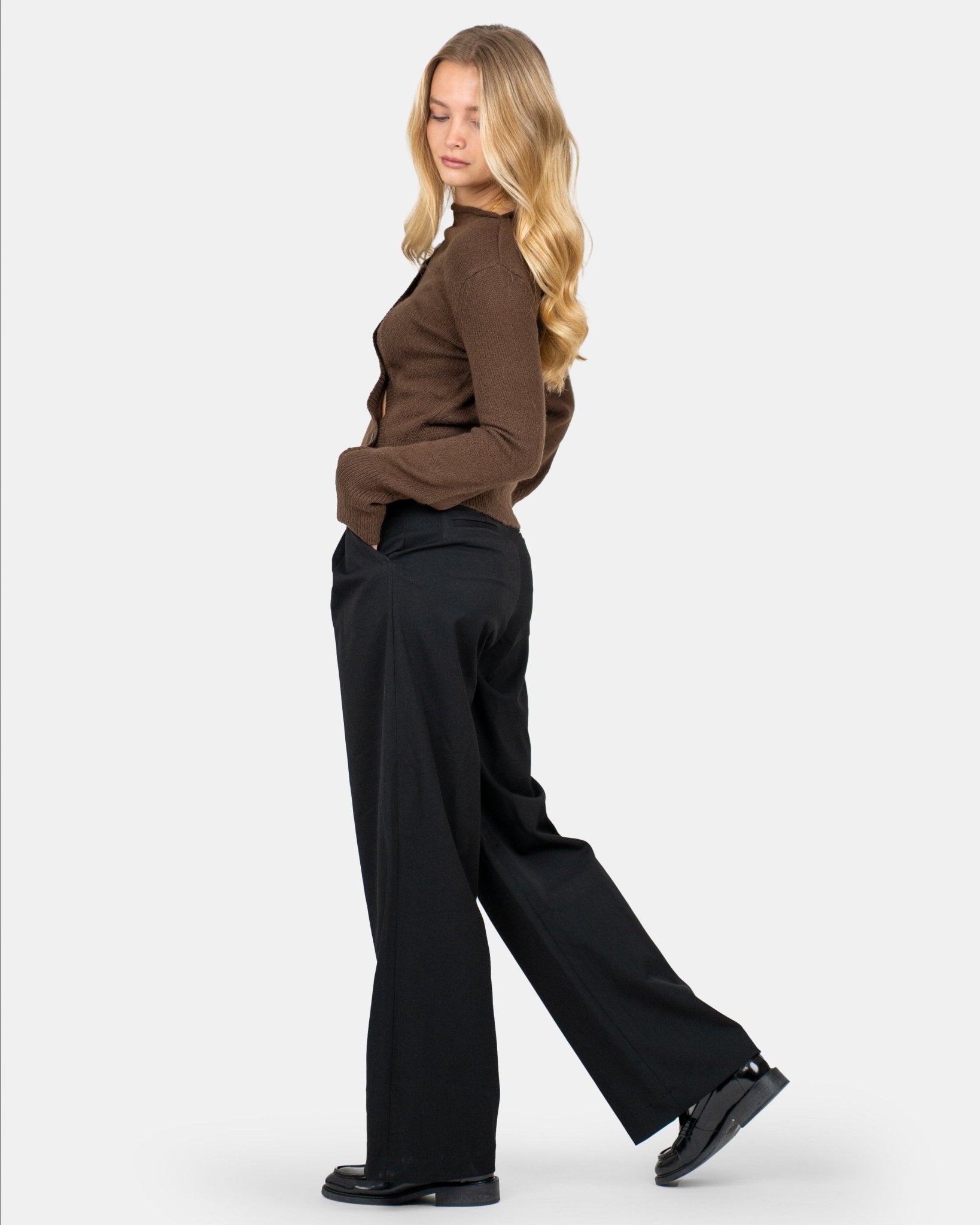 Asymmetrisk Cardigan Brun