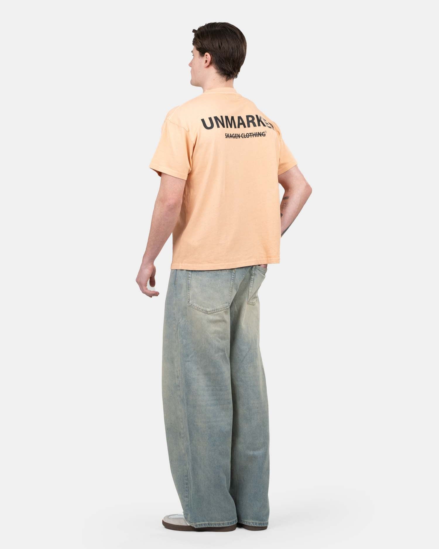 UNMARKED T-shirt Peach